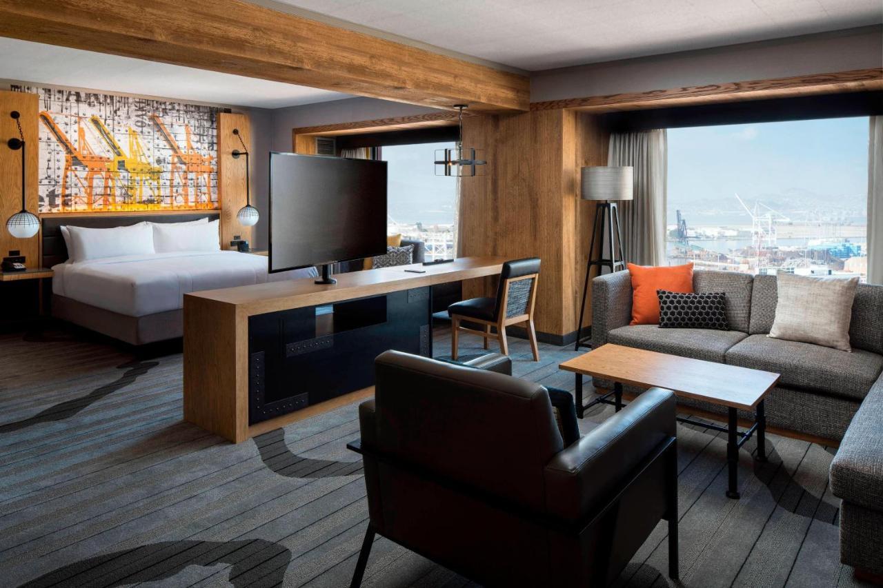 Marriott Center Hotel 4*